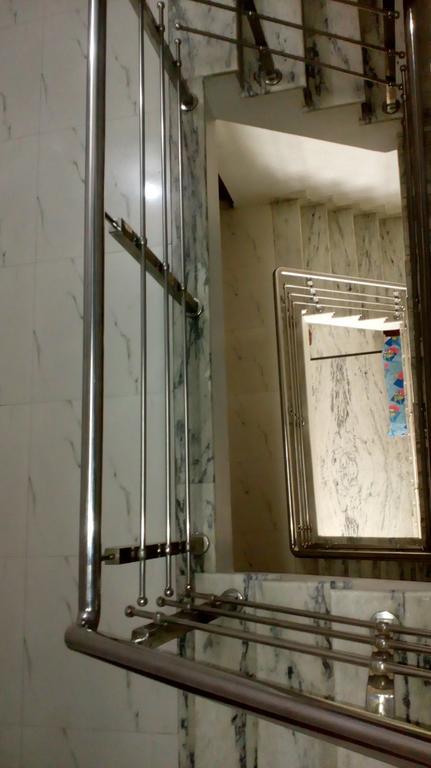 Dynasty Guest House Varanasi Exterior photo